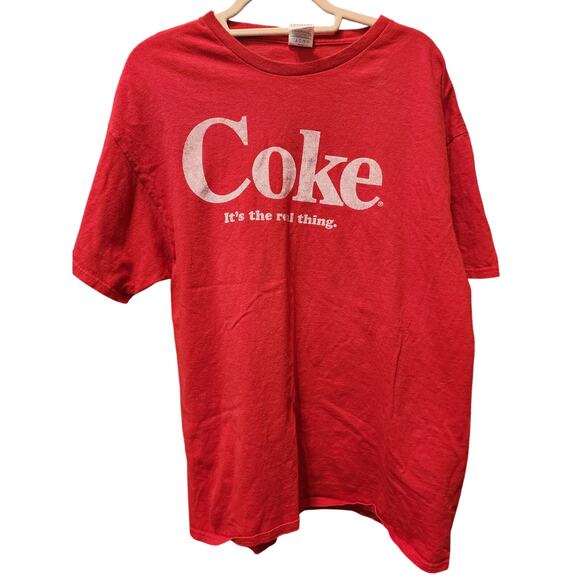 COKE "It's the Real Thing" Size XL Red Graphic Tee Shirt EUC - Picture 1 of 4
